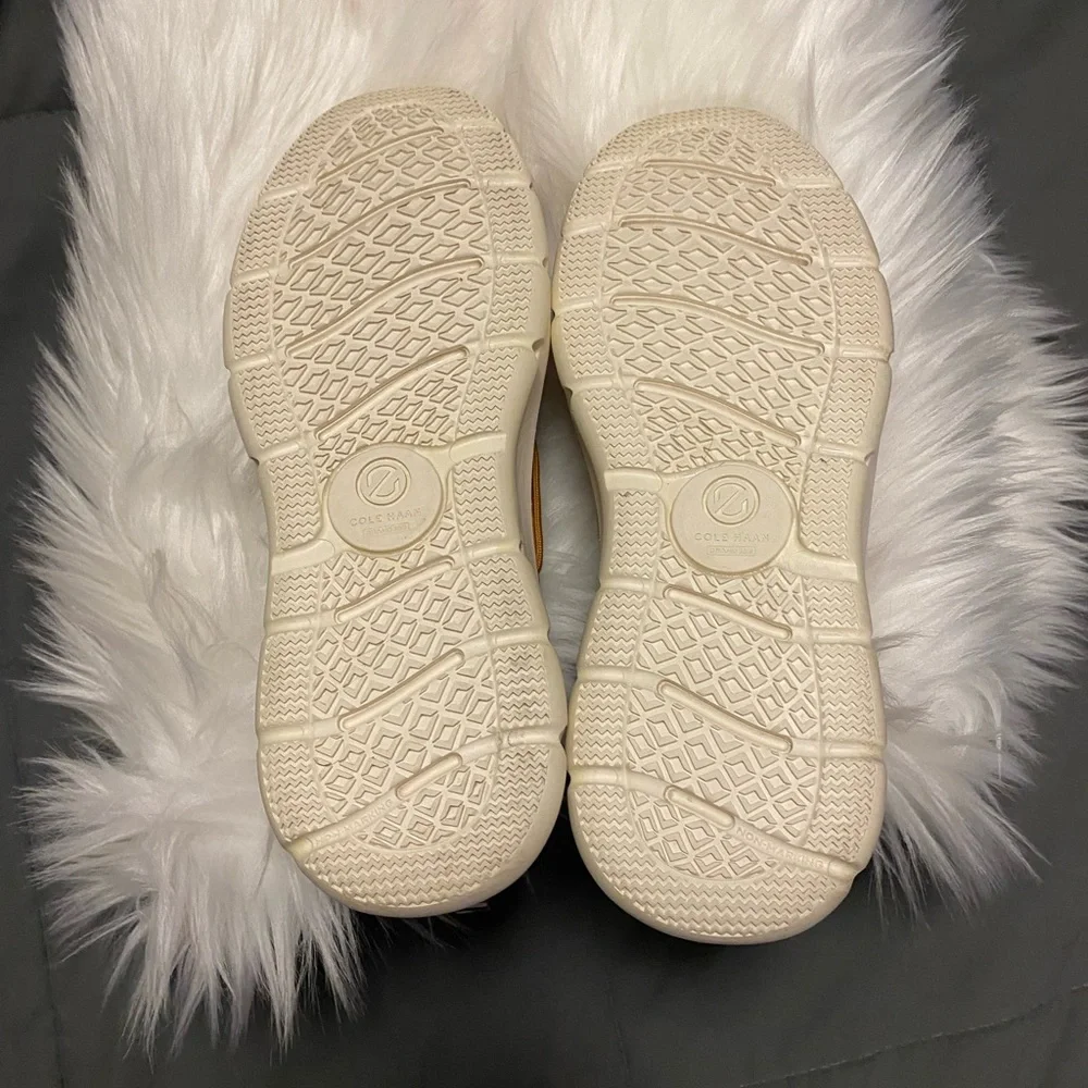 COLE HAAN - Picture 6 of 7